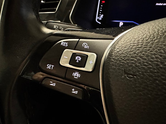 Volkswagen Tiguan 26 of 30