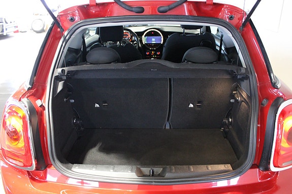 MINI Cooper 24 of 27