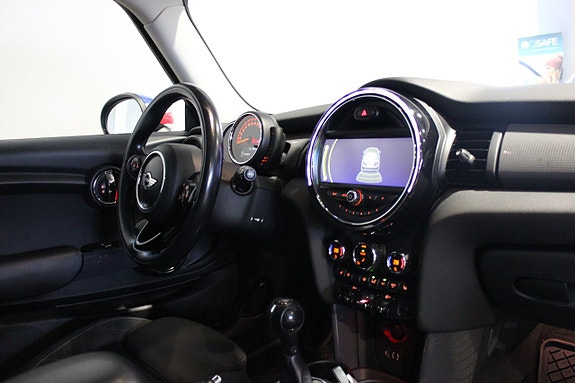 MINI Cooper 14 of 27
