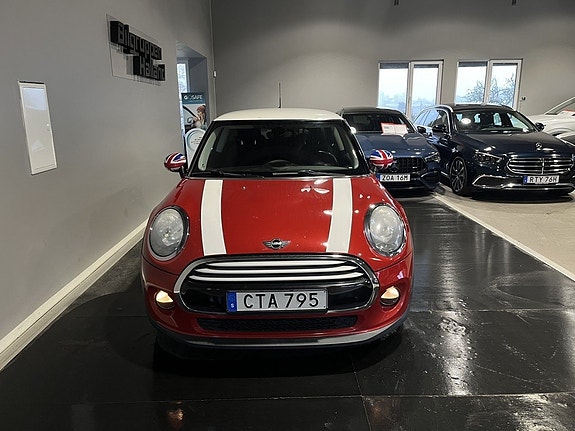 MINI Cooper 5 of 5