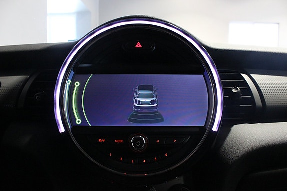 MINI Cooper 19 of 27