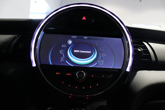 MINI Cooper 22 of 27