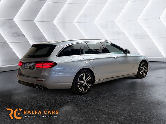 Mercedes-Benz E220 7 of 17
