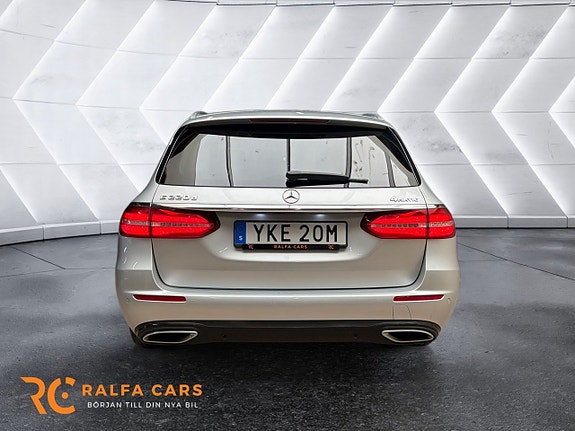 Mercedes-Benz E220 8 of 17