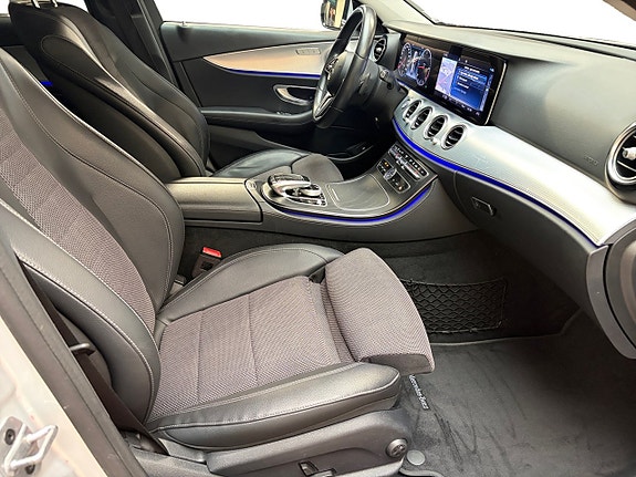 Mercedes-Benz E220 14 of 17