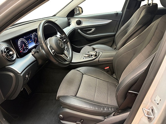 Mercedes-Benz E220 12 of 17