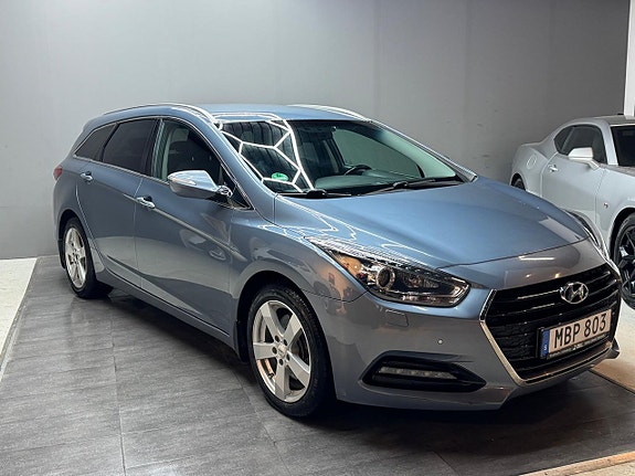 Hyundai i40 2 of 18
