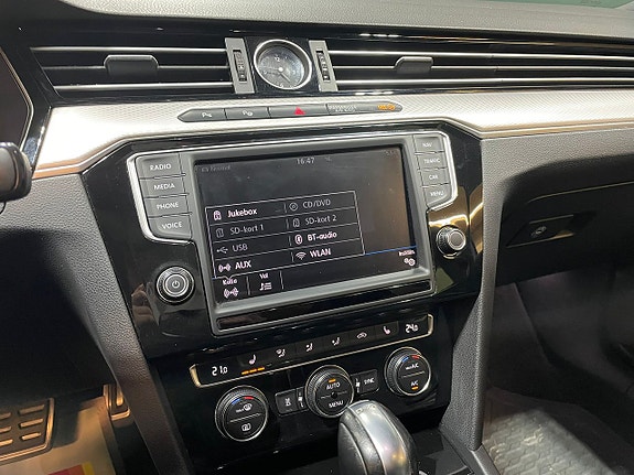 Volkswagen Passat Alltrack 17 of 20