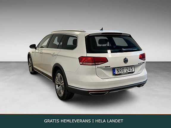 Volkswagen Passat Alltrack 4 of 5