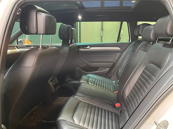 Volkswagen Passat Alltrack 19 of 20