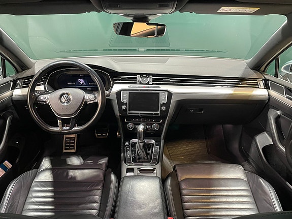 Volkswagen Passat Alltrack 7 of 20