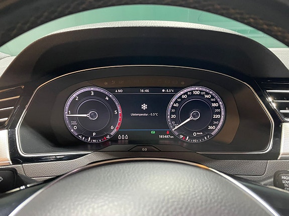 Volkswagen Passat Alltrack 11 of 20