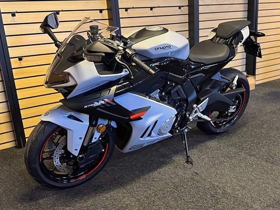 CFMOTO 675SR-R RACING 36-månader RÄNTEFRITT O.M.G LEV 12 of 17