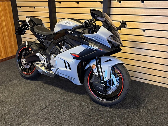 CFMOTO 675SR-R RACING 36-månader RÄNTEFRITT O.M.G LEV 16 of 17