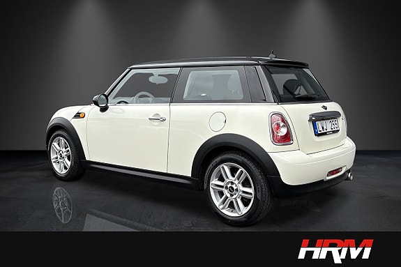 MINI Cooper 3 of 5