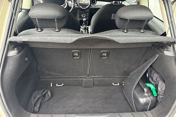 MINI Cooper 12 of 13