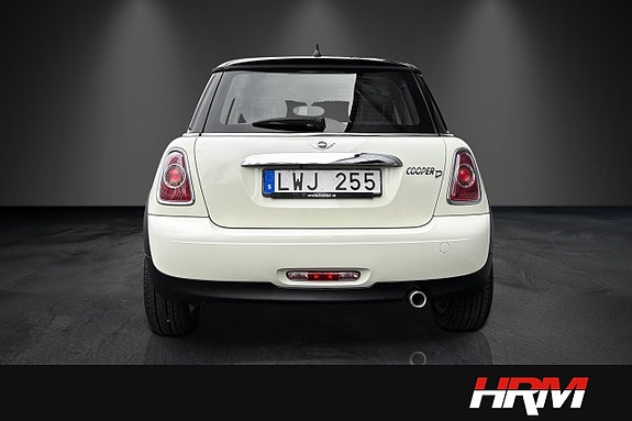 MINI Cooper 4 of 5