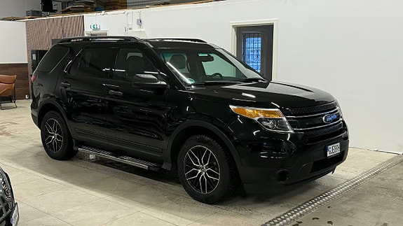 Ford Explorer 7 of 27