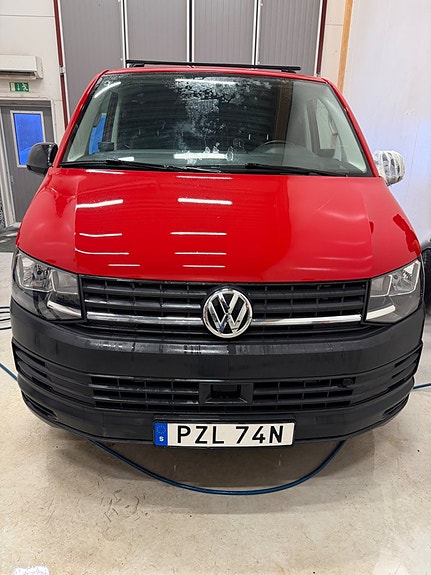 Volkswagen Transporter 6 of 15