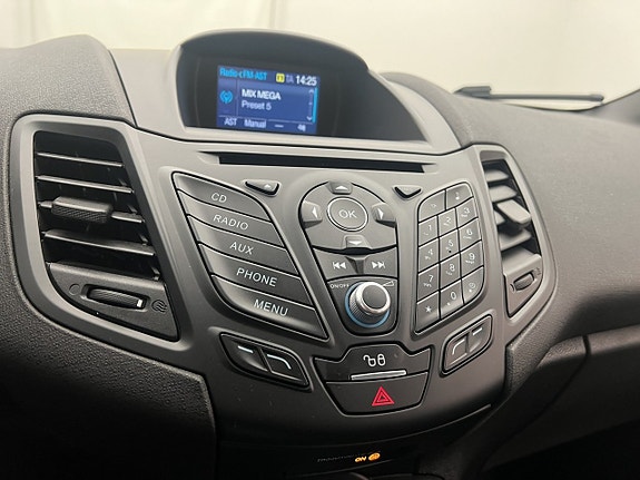 Ford Fiesta 13 of 18