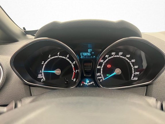 Ford Fiesta 12 of 18