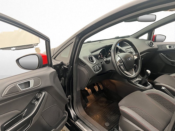 Ford Fiesta 9 of 18