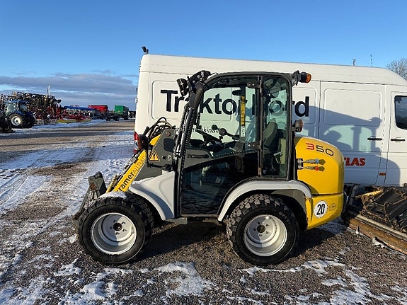 Kramer 350 inkl. Vikplog & sandspridare