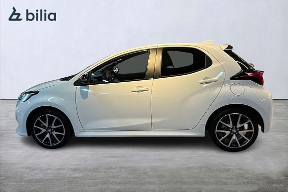 Toyota Yaris 4 of 22