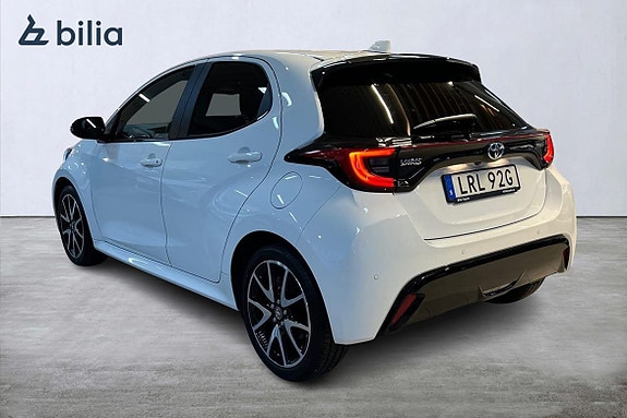 Toyota Yaris 3 of 22
