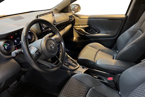 Toyota Yaris 13 of 22