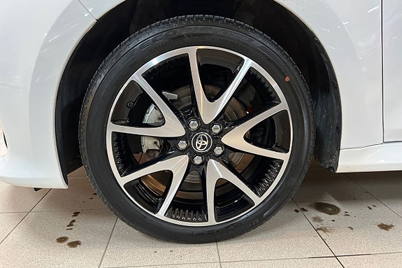 Toyota Yaris 16 of 22