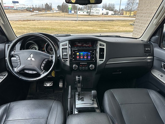 Mitsubishi Pajero 5 of 5