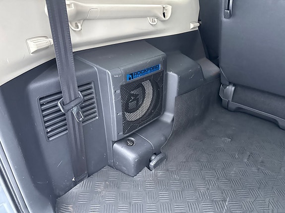Mitsubishi Pajero 12 of 30
