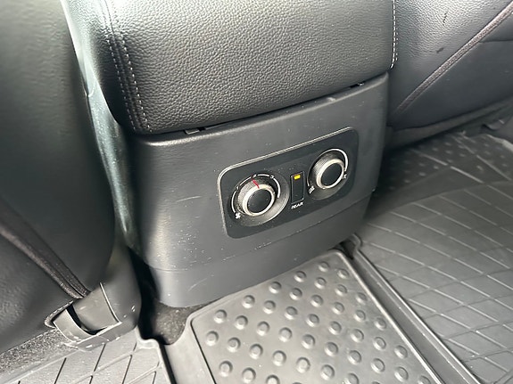 Mitsubishi Pajero 30 of 30