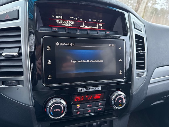 Mitsubishi Pajero 11 of 30