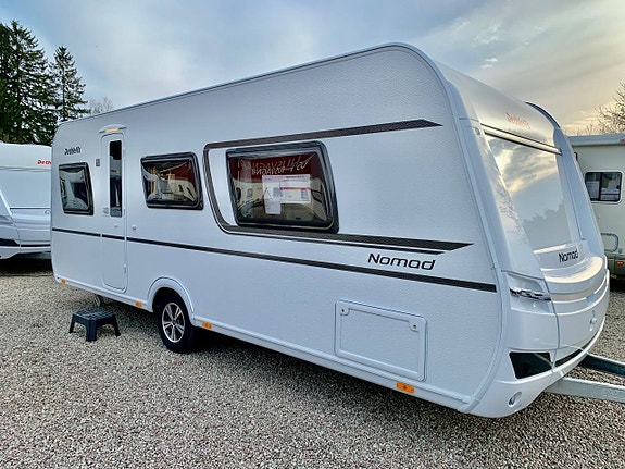 Dethleffs Nomad 530 DR Queenbed Ny husvagn