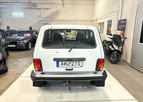 Lada Niva 10 of 10