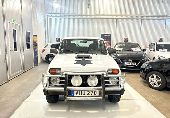 Lada Niva 3 of 5