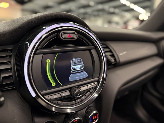 MINI Cooper 14 of 15