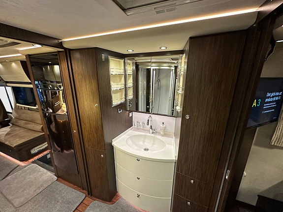 Concorde Charisma 900 ZF AUTOMAT Hydrauliska Stödben 13 of 30
