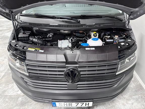 Volkswagen Transporter 14 of 27