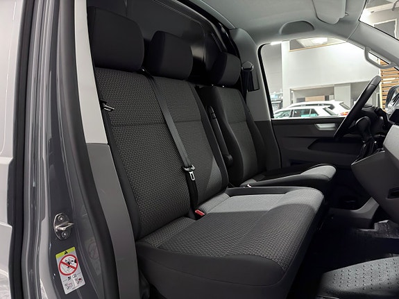 Volkswagen Transporter 26 of 27
