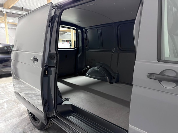 Volkswagen Transporter 11 of 27