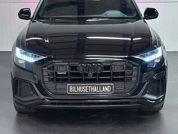 Audi Q8 4 of 28