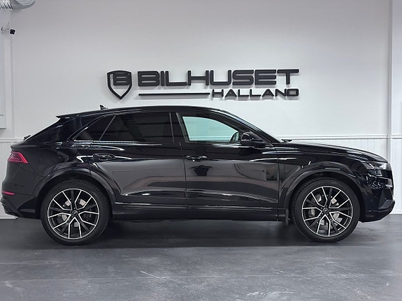 Audi Q8 6 of 28