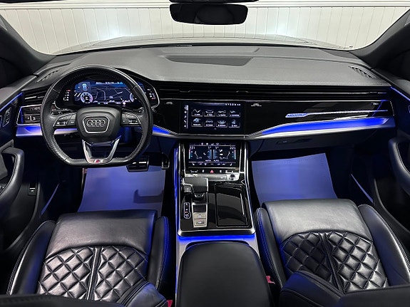 Audi Q8 10 of 28