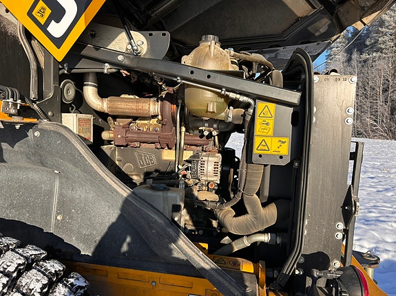 JCB 413S 4 of 5