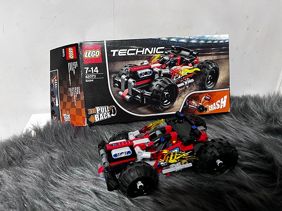 LEGO Technic 42073 – BASH! Pull-back bil