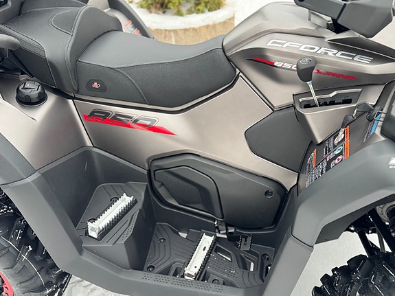 CFMOTO NYA CFORCE 850 TOURING PRO TURF TRAKTOR STORSÄLJARE 9 of 17