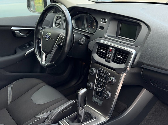 Volvo V40 15 of 18